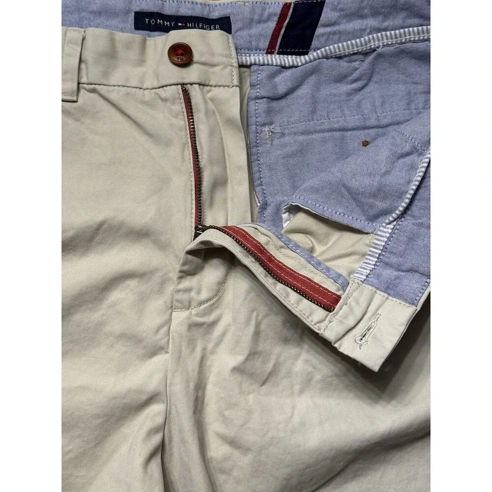 Tommy Hilfiger Mens 38 Chino Shorts Beige Classic Fit Casual Preppy EUC